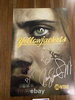 Photo 12x18 signée autographe par le casting de Yellowjackets ACOA Showtime