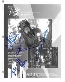 Photo de kit de presse autographiée Ladder 49 Cast 8x10 signée par John Travolta +3