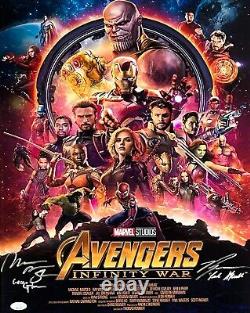 Photo dédicacée de 16x20 Avengers Infinity War signée par la distribution, JSA Marquand James Shaw