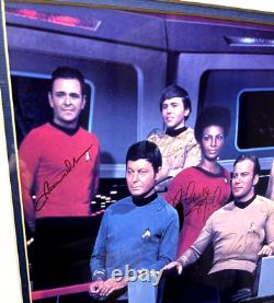 Photo encadrée signée en couleur de la distribution originale de Star Trek LE Plaque #1627/2500 avec COA