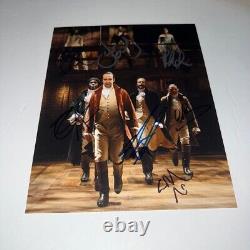 Photo signée 8x10 de Hamilton avec Lin-Manuel Miranda et membres originaux de la distribution sur scène 1