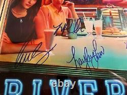 Photo signée et autographiée de Riverdale Cast 11X14 Apa Mendes Petsch Law Reinhart