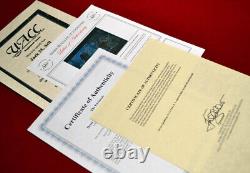 Photo signée rare de STEVEN SPIELBERG de E. T. + 3 autographes du CAST, certificat d'authenticité UACC DVD, jouet