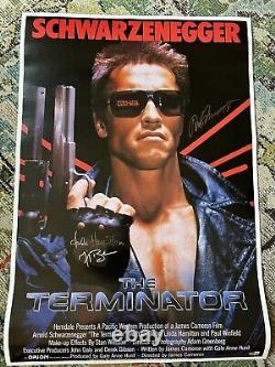 Poster en taille réelle du Terminator signé par Arnold Schwarzenegger - Photo Beckett BAS