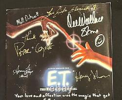 Programme du film E.T. L'extra-terrestre signé par 11 membres du casting de 1982 Spielberg Thomas