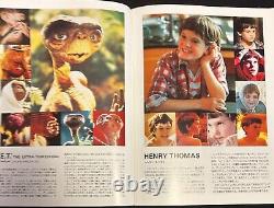 Programme du film E.T. L'extra-terrestre signé par 11 membres du casting de 1982 Spielberg Thomas
