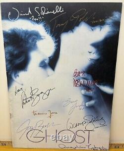 Programme signé du casting du film Ghost au Japon par 9 acteurs dont Patrick Swayze et Demi Moore