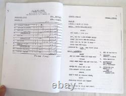 Script original de la distribution de ALL IN THE FAMILY de 1970 signé par le casting de l'épisode pilote avec COA RARE