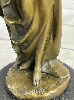 Sculpture en bronze coulée à chaud signée originale de Jean Patoue, vente de statue de femme.