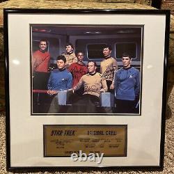 Série originale de Star Trek - Photo encadrée 11 X 14 signée à la main par le casting limitée en édition