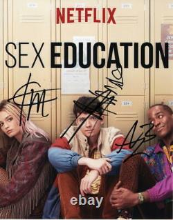 Sex Education Cast Signé Autographe 11x14 Photo Emma Mackey, Asa Butterfield +