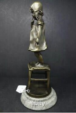 Vintage Bronze Statue En Métal Juan Clara Sign Reproduction Fille Stand Chaise Marble